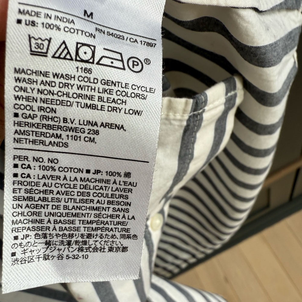 Banana Republic Classic Cotton Striped Shirt • M • Grey & White Women's Top - Picture 7 of 7